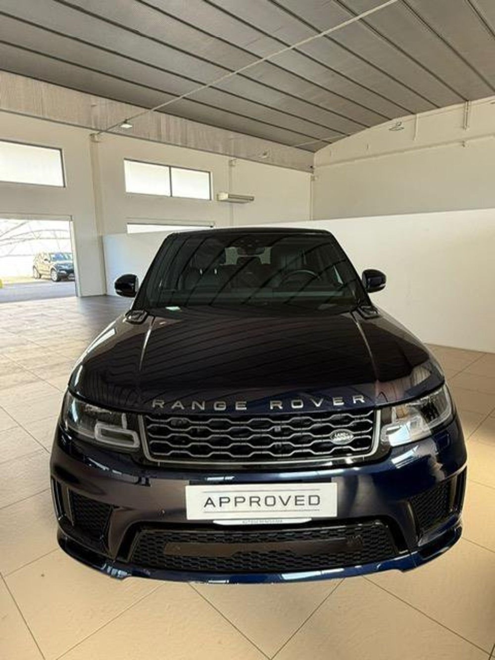 Land Rover Range Rover Sport usata a Venezia (2)