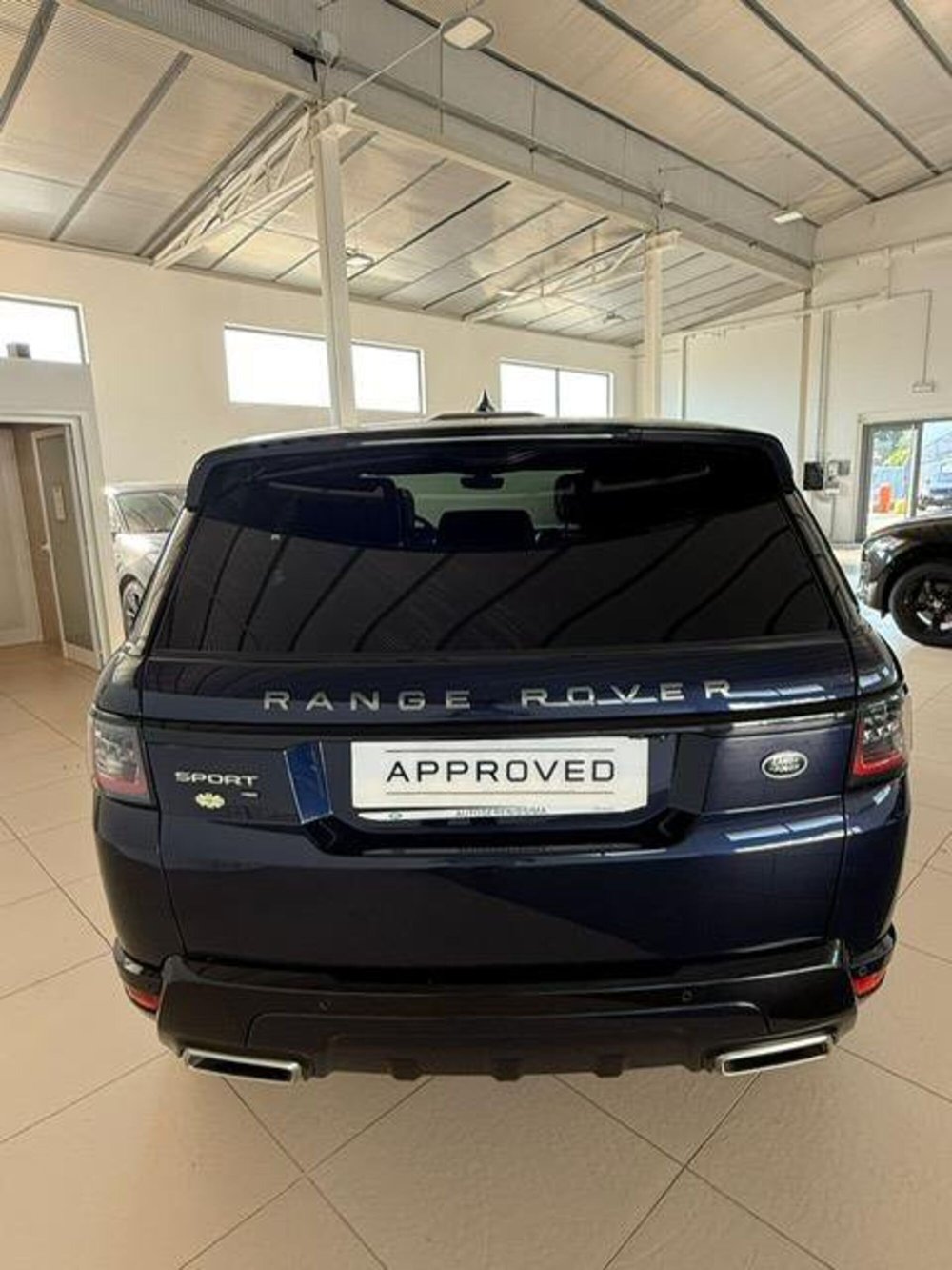 Land Rover Range Rover Sport usata a Venezia (6)