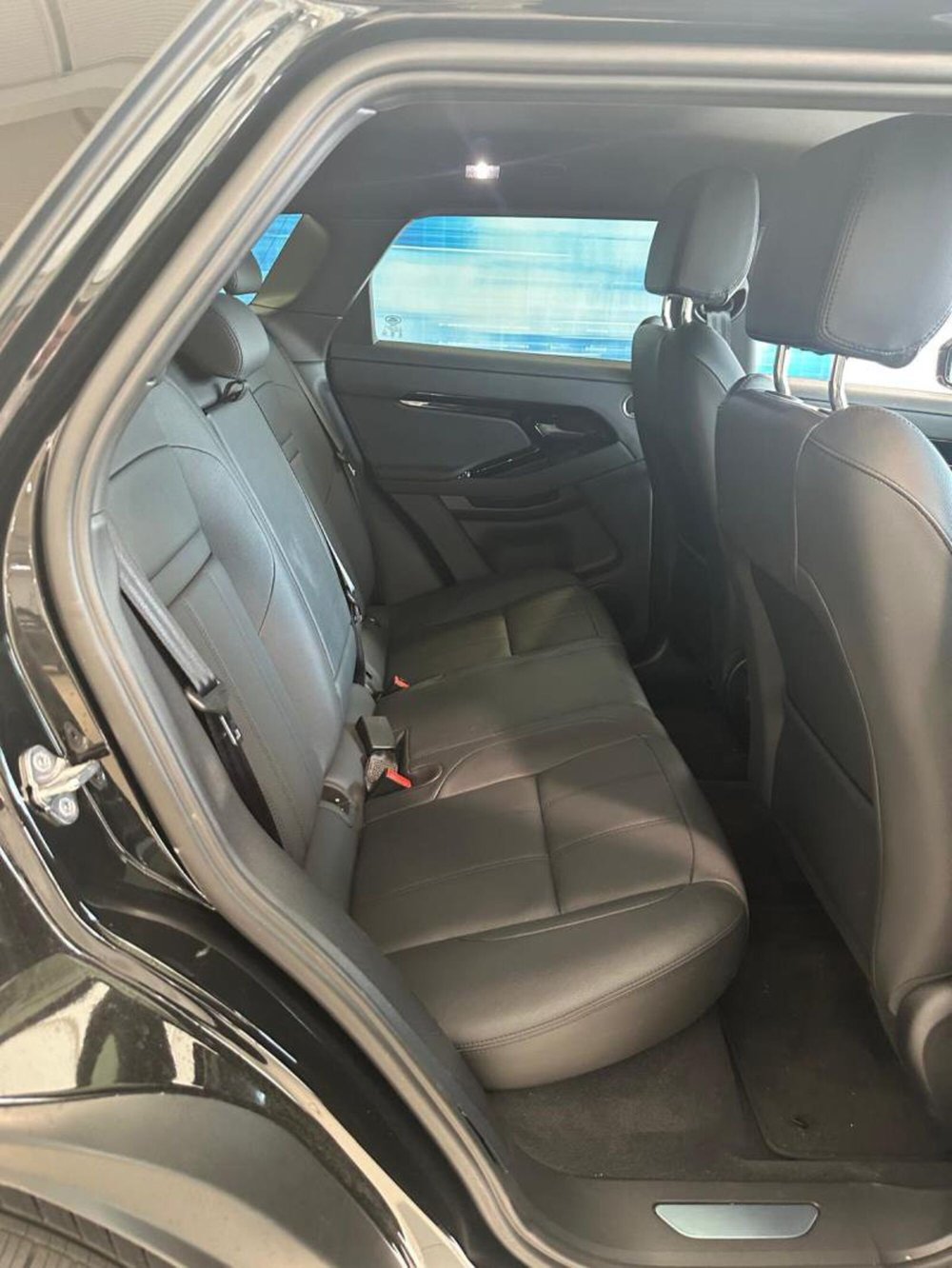 Land Rover Range Rover Evoque usata a Venezia (10)