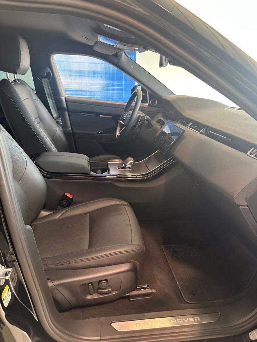 Land Rover Range Rover Evoque usata a Venezia (5)