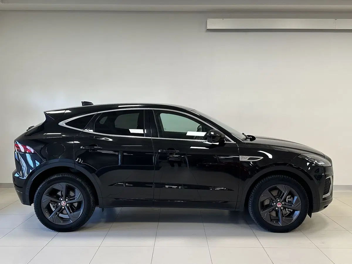 Jaguar E-Pace usata a Lodi (6)