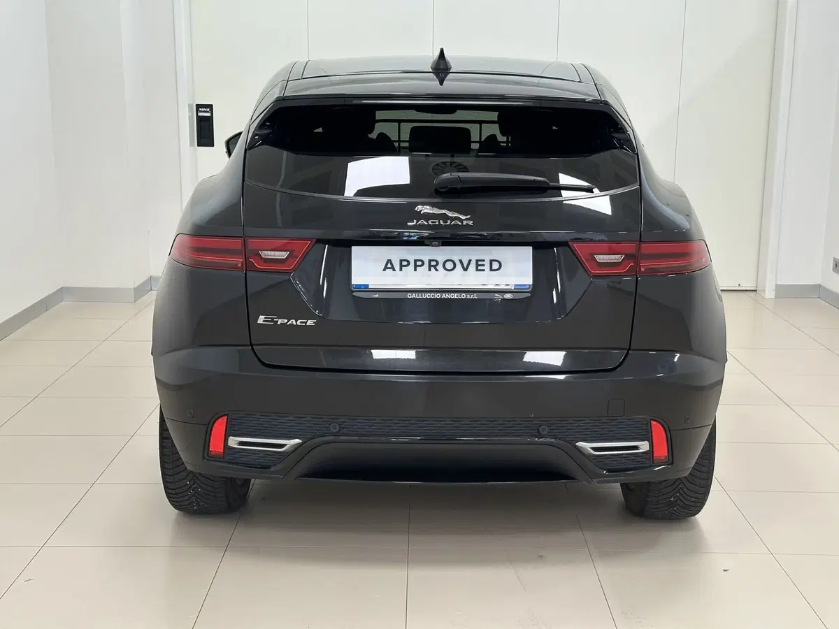 Jaguar E-Pace usata a Lodi (7)