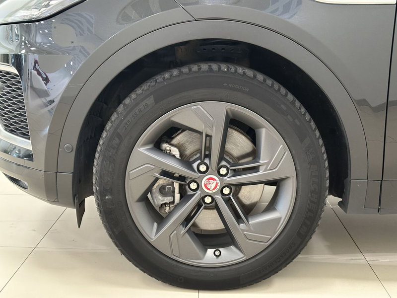 Jaguar E-Pace usata a Lodi (9)