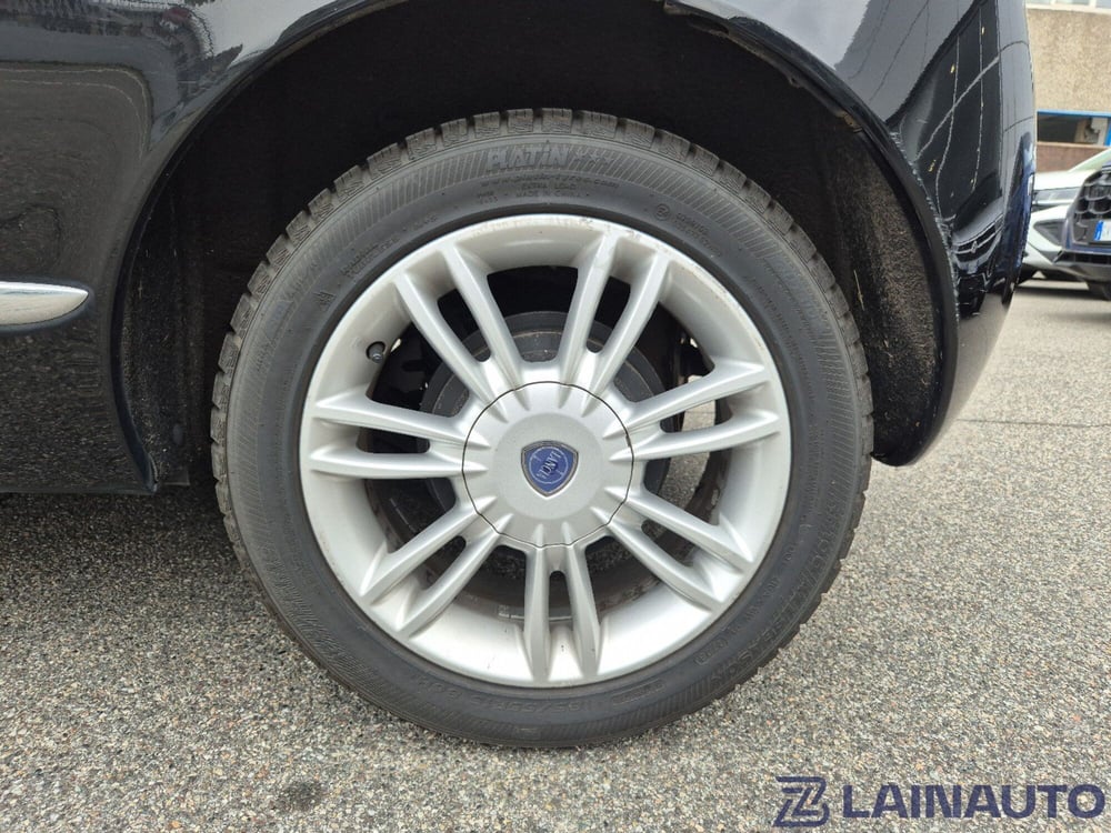 Lancia Ypsilon usata a Milano (13)