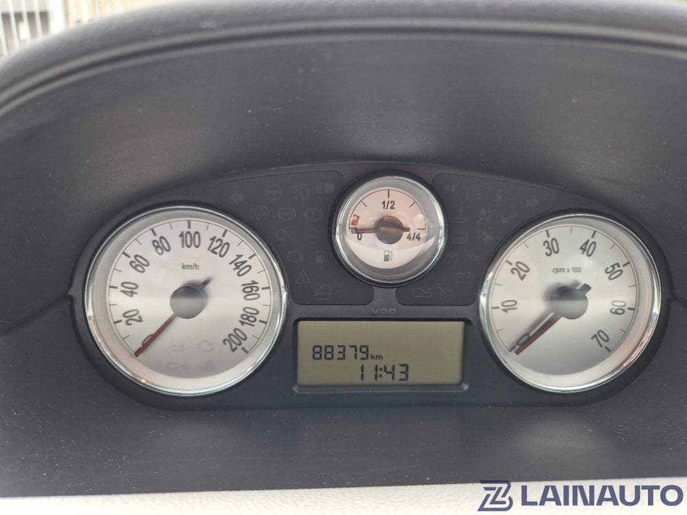 Lancia Ypsilon usata a Milano (19)