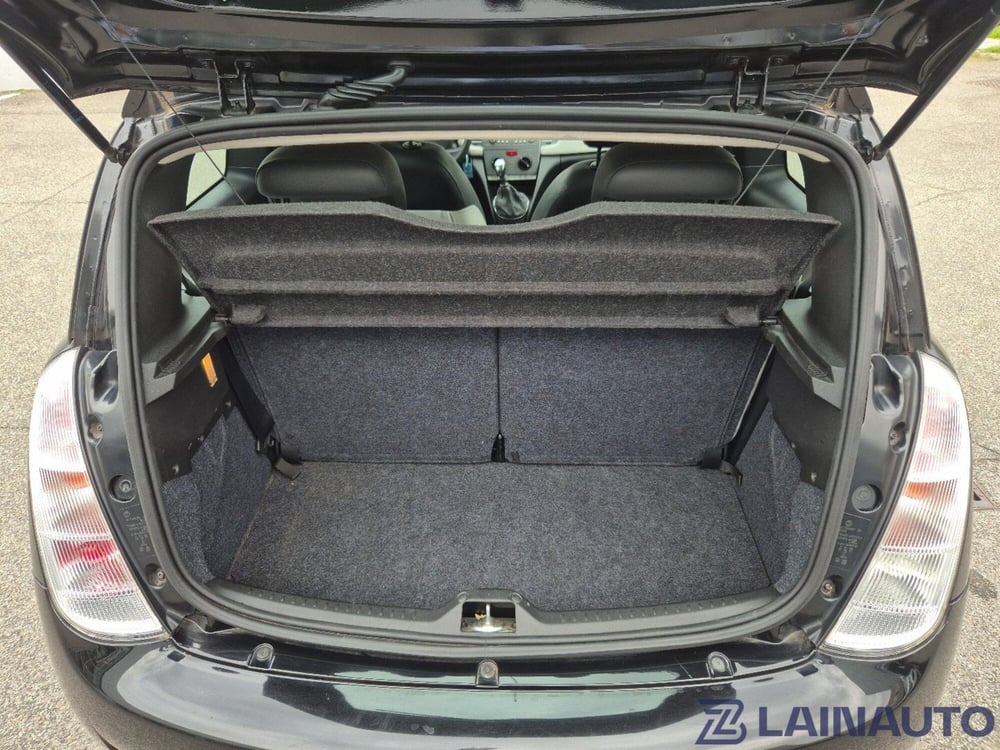 Lancia Ypsilon usata a Milano (9)