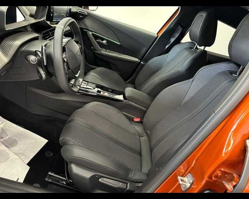 Peugeot 2008 usata a Milano (10)