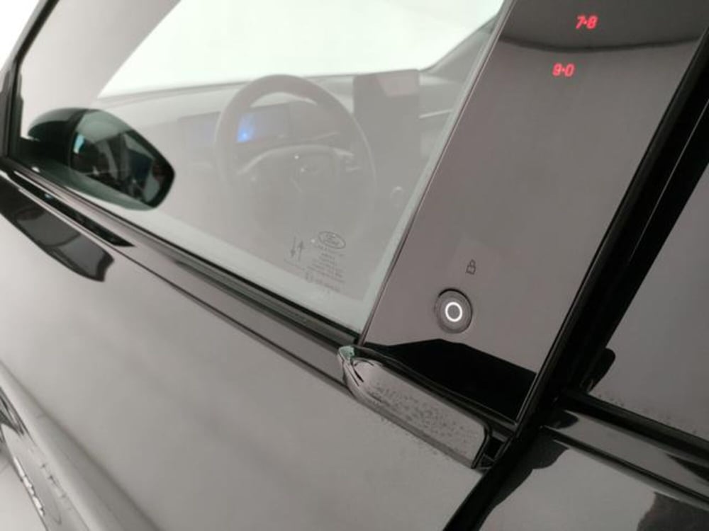 Ford Mustang Mach-E usata a Modena (10)