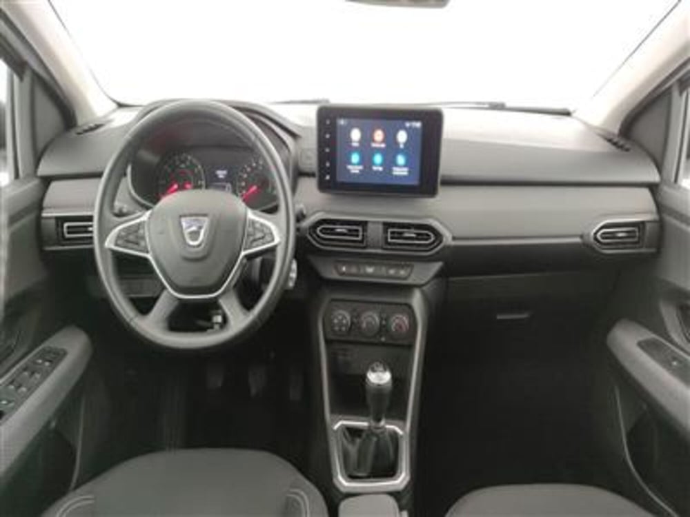 Dacia Jogger usata a Bari (14)