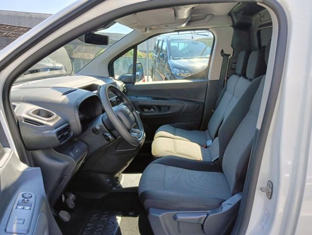 Toyota Proace City usata a Brescia (9)