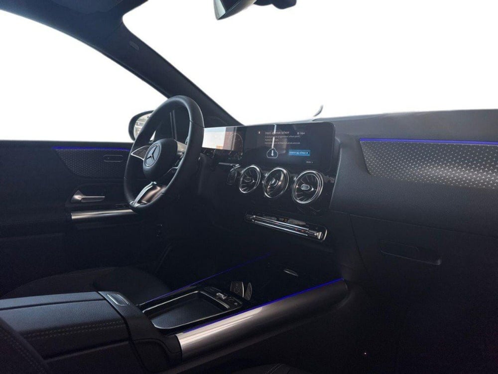 Mercedes-Benz Classe B nuova a Rimini (12)
