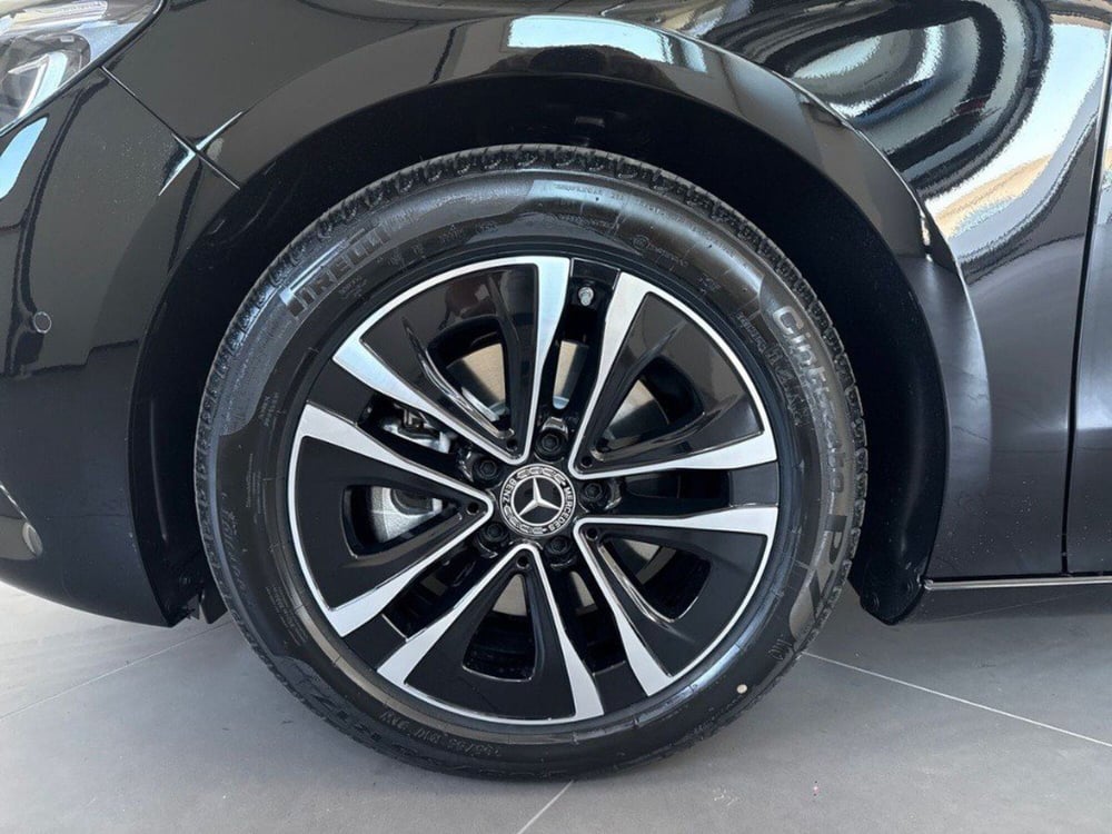 Mercedes-Benz Classe B nuova a Rimini (8)