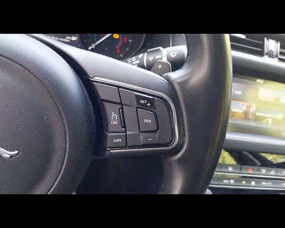 Jaguar XF usata a Ravenna (13)