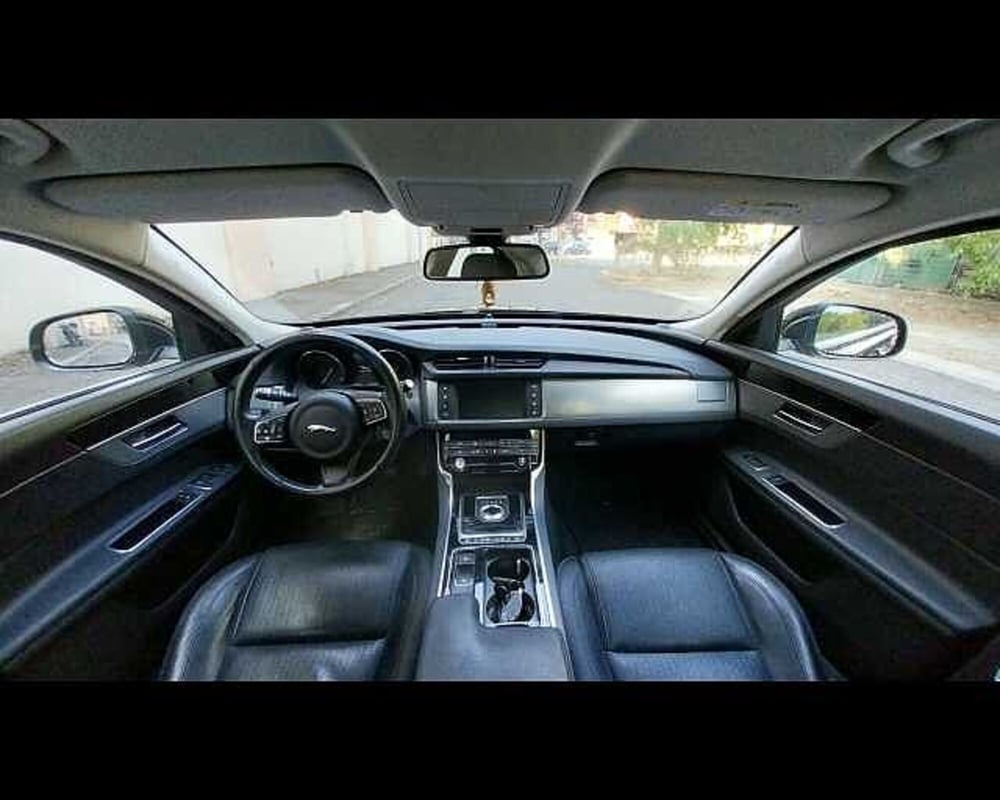Jaguar XF usata a Ravenna (7)