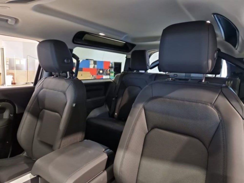 Land Rover Defender usata a Livorno (17)