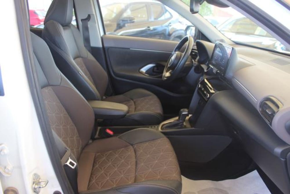 Toyota Yaris Cross usata a Roma (7)