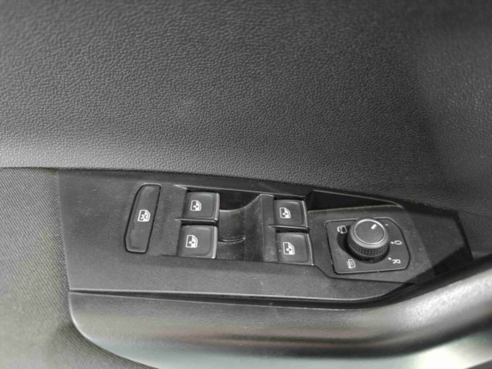 Volkswagen Taigo usata a Catania (20)