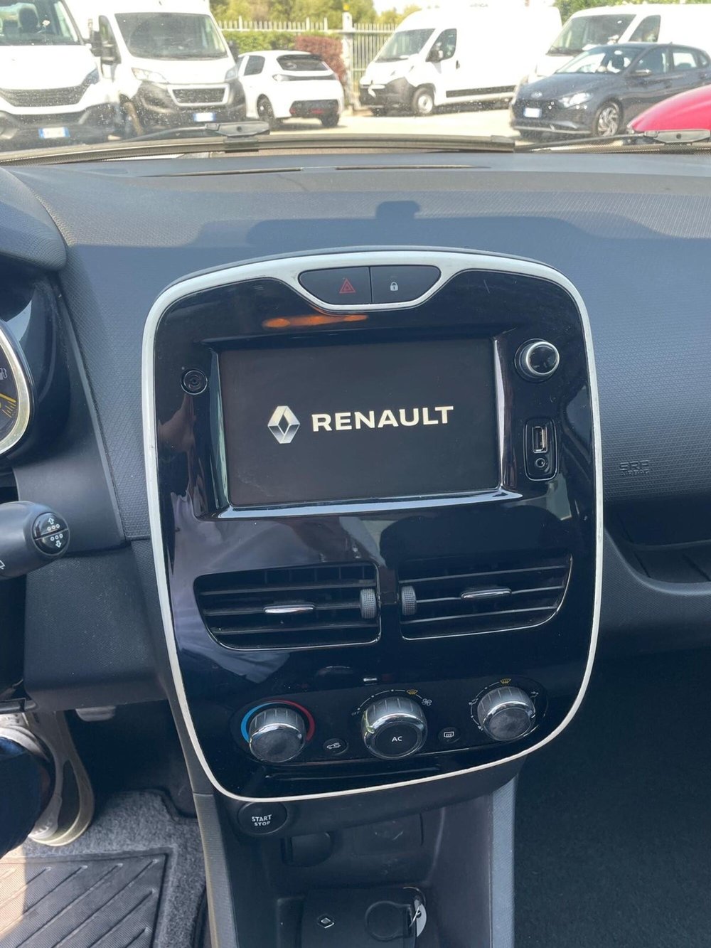 Renault Clio usata a Sassari (9)