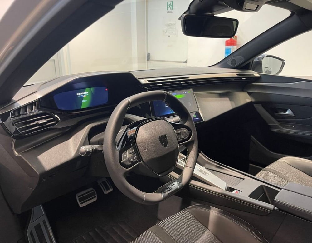 Peugeot 408 nuova a Ferrara (11)
