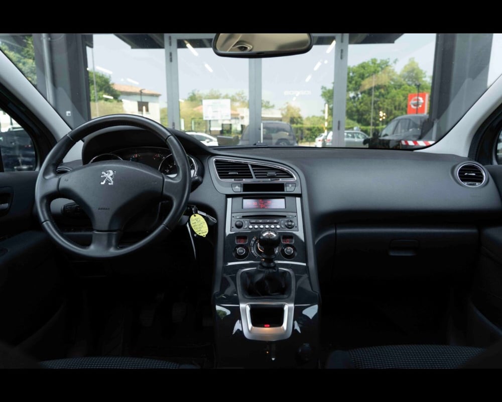 Peugeot 5008 usata a Treviso (10)