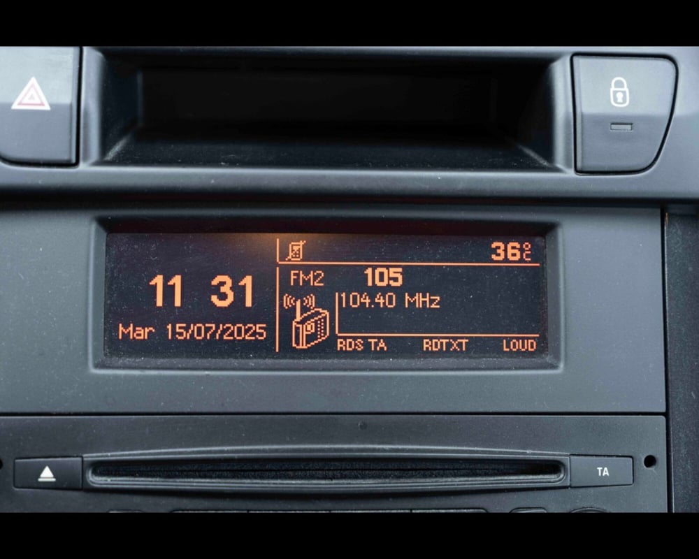 Peugeot 5008 usata a Treviso (11)