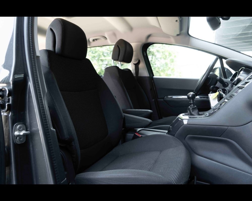 Peugeot 5008 usata a Treviso (12)