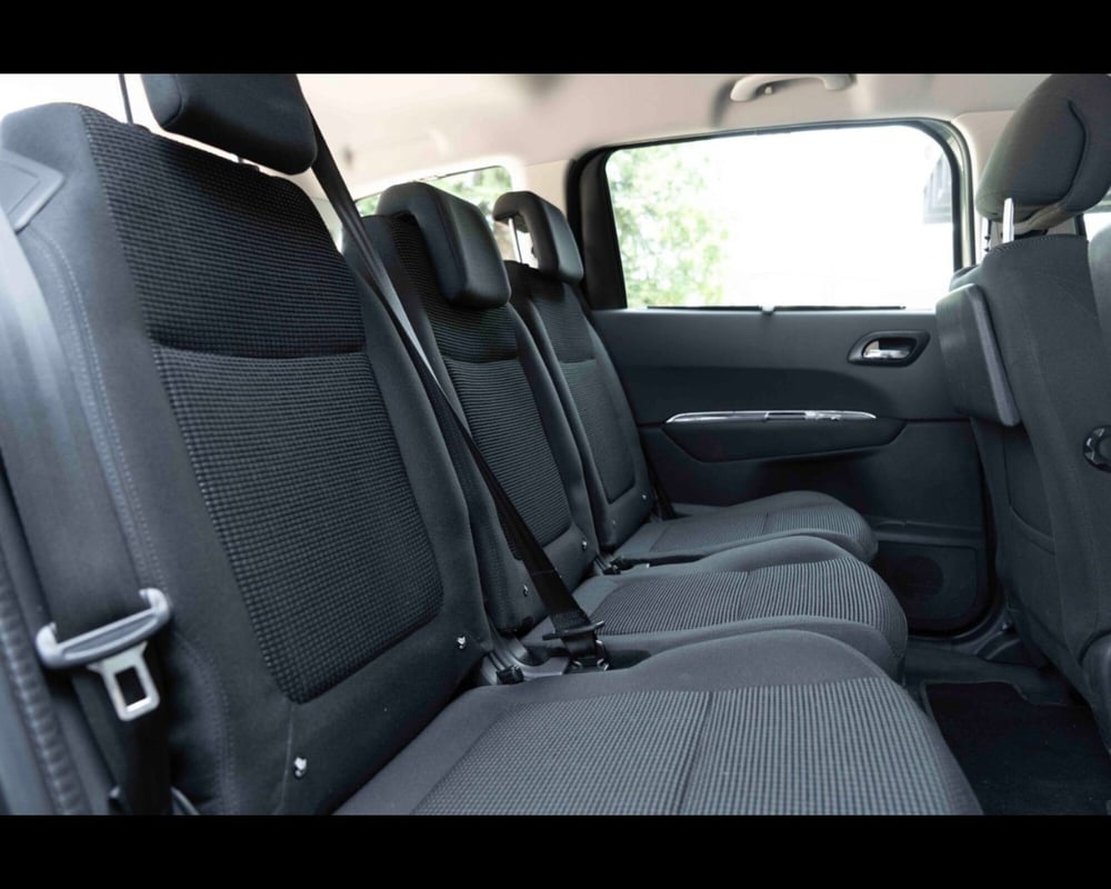 Peugeot 5008 usata a Treviso (14)
