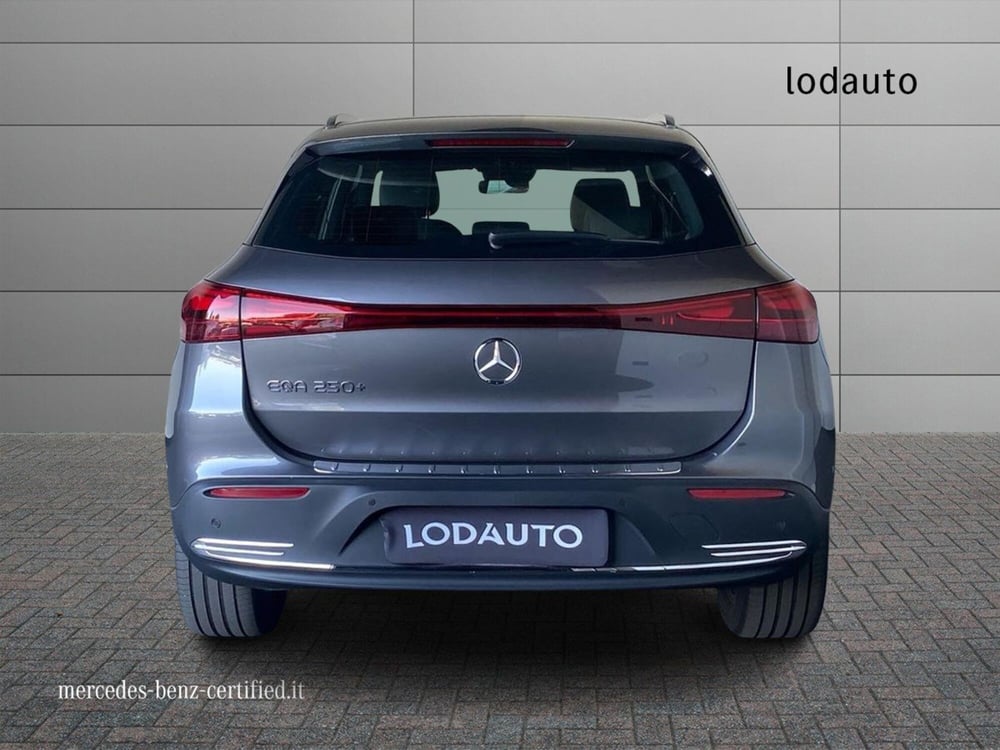 Mercedes-Benz EQA usata a Bergamo (4)