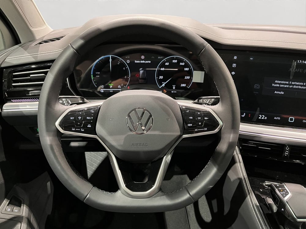 Volkswagen Touareg nuova a Padova (12)