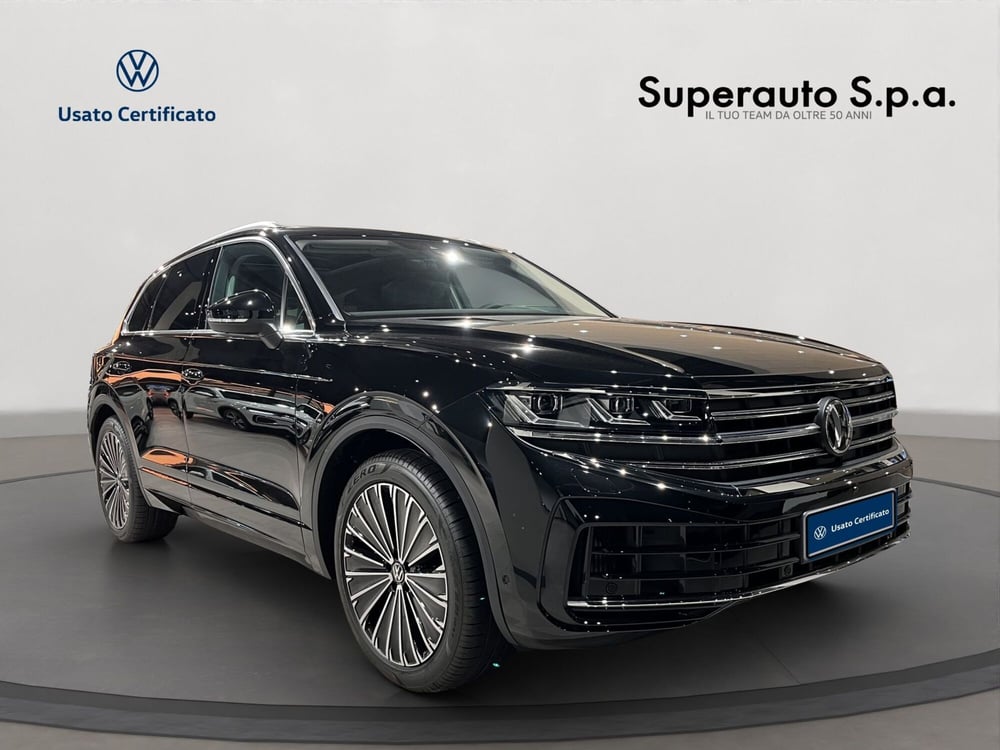 Volkswagen Touareg nuova a Padova (4)