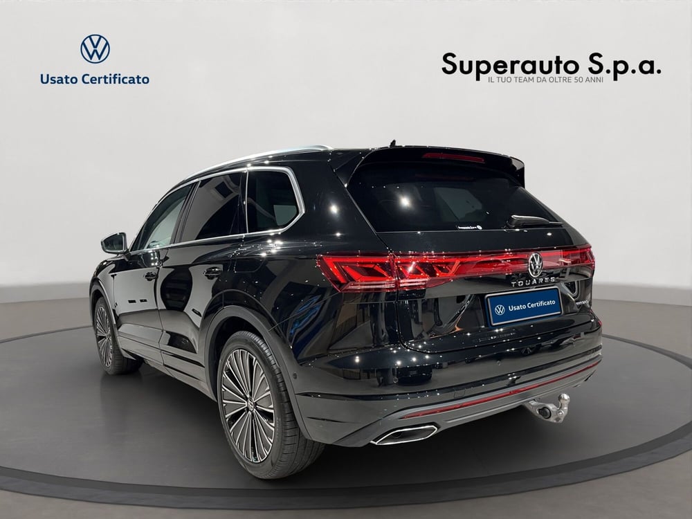 Volkswagen Touareg nuova a Padova (6)