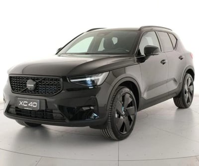 Volvo XC40 2.0 b3 Plus Black Edition auto del 2025 usata a Pescara