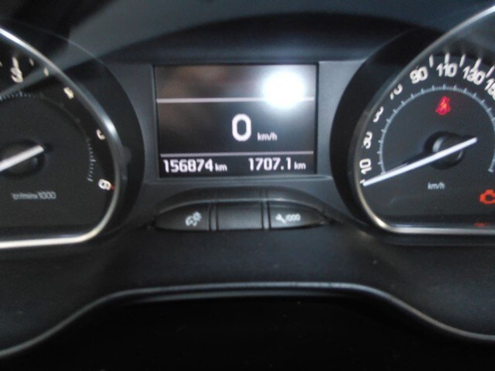 Peugeot 208 usata a Livorno (13)