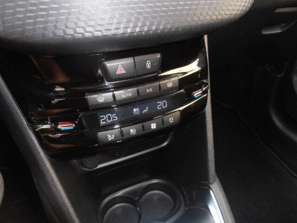 Peugeot 208 usata a Livorno (15)