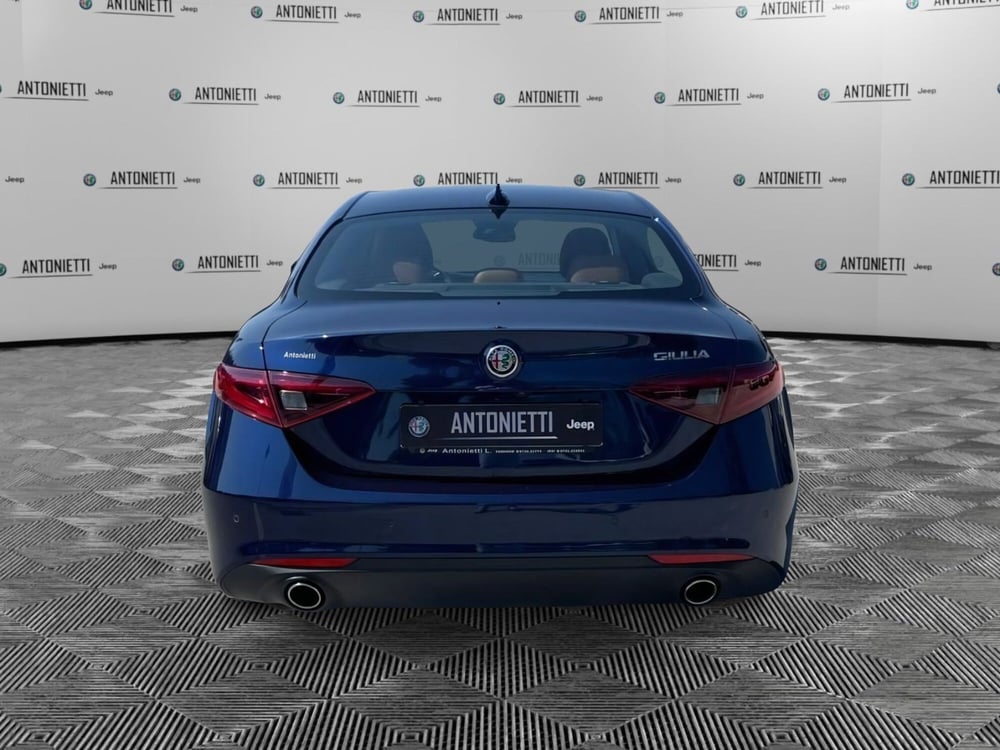 Alfa Romeo Giulia usata a Ancona (6)