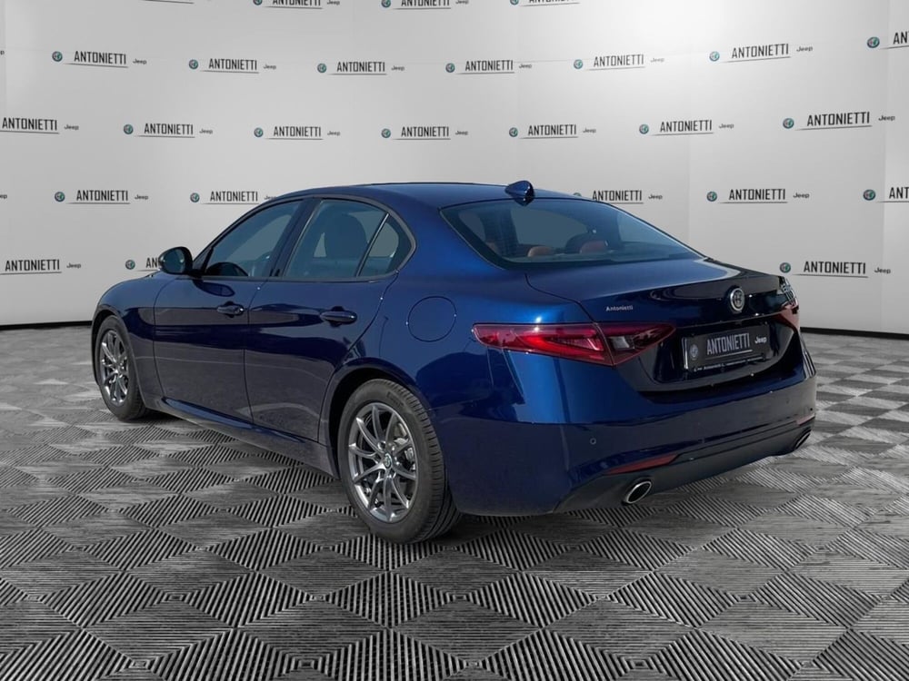 Alfa Romeo Giulia usata a Ancona (7)