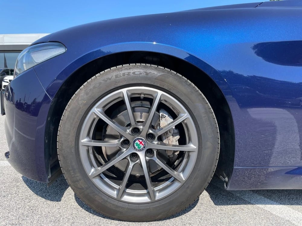 Alfa Romeo Giulia usata a Ancona (9)