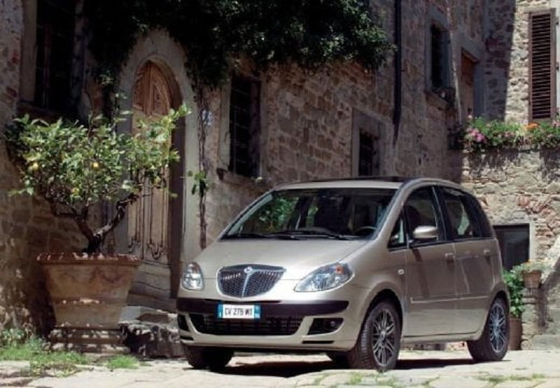 Lancia Musa usata a Cosenza