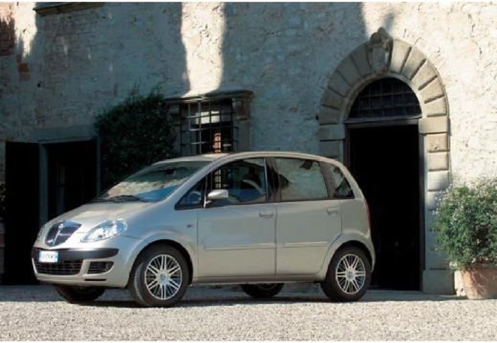 Lancia Musa usata a Cosenza (11)