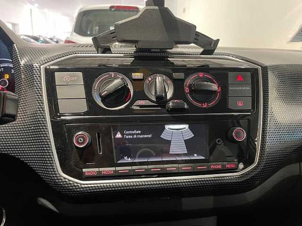 Volkswagen up! usata a Genova (13)