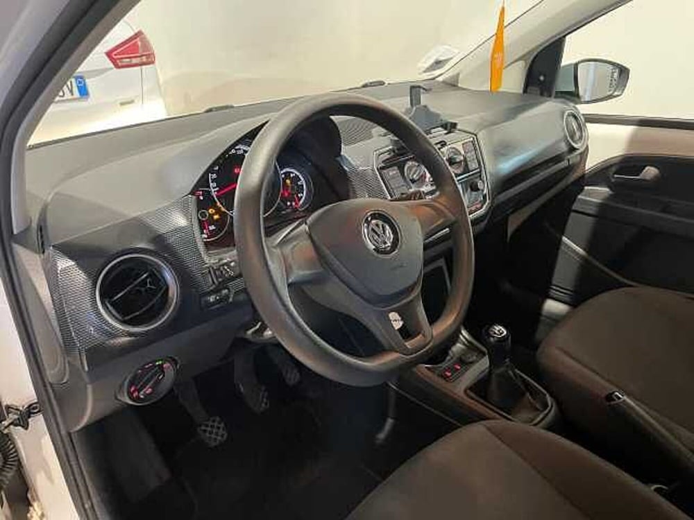 Volkswagen up! usata a Genova (8)