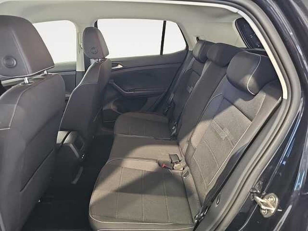 Volkswagen T-Cross usata a Lecco (13)