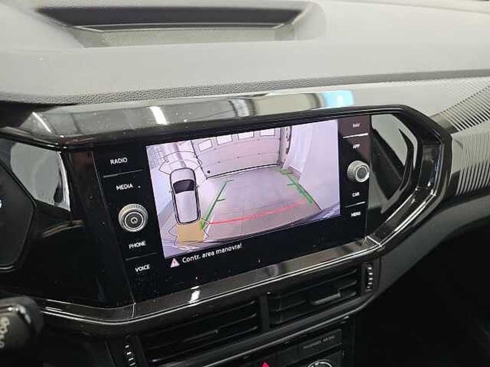 Volkswagen T-Cross usata a Lecco (19)