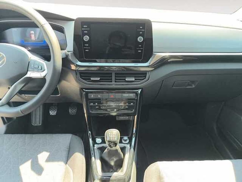 Volkswagen T-Cross nuova a Lecco (10)