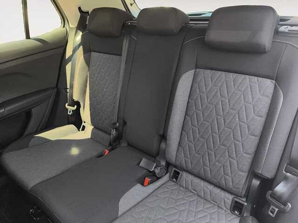 Volkswagen T-Cross nuova a Lecco (12)