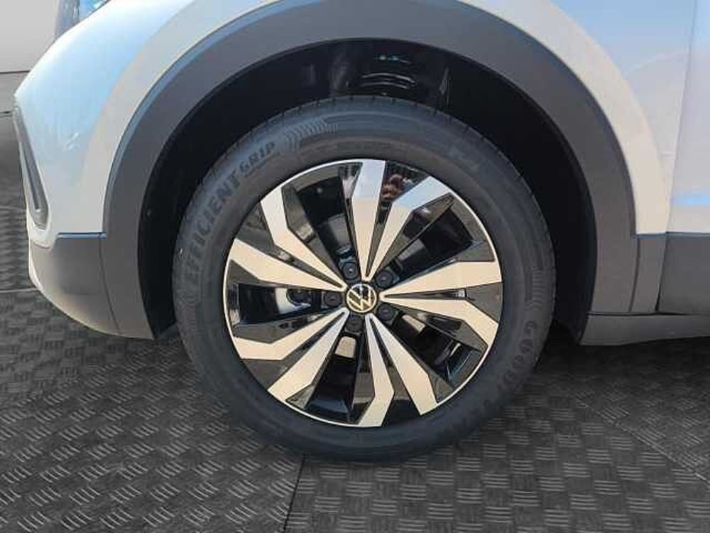 Volkswagen T-Cross nuova a Lecco (13)
