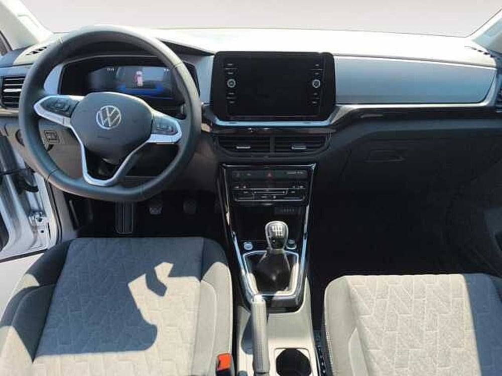 Volkswagen T-Cross nuova a Lecco (9)