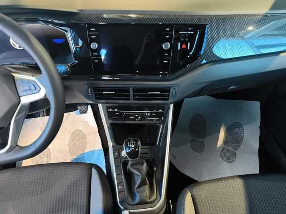 Volkswagen Taigo nuova a Lecco (10)