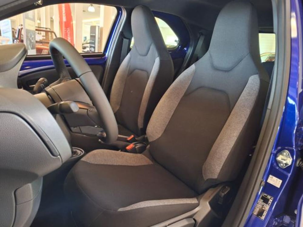 Toyota Aygo X nuova a Vicenza (9)