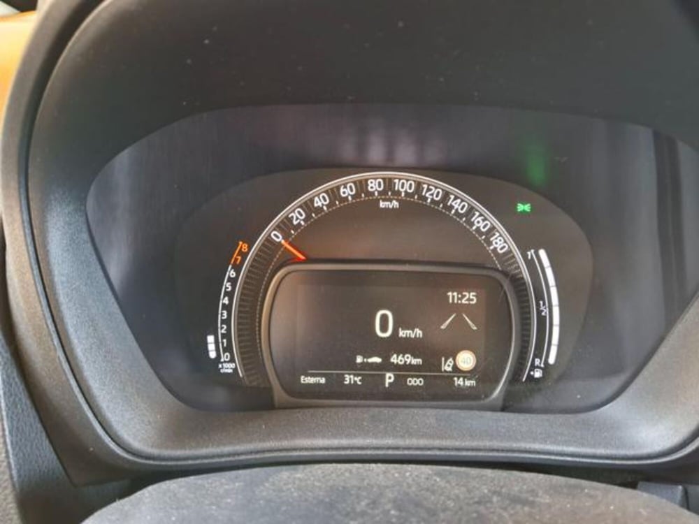 Toyota Aygo X nuova a Vicenza (14)